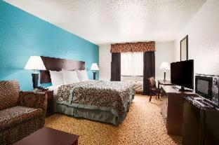 Days Inn & Suites By Wyndham Conroe North חדר תמונה